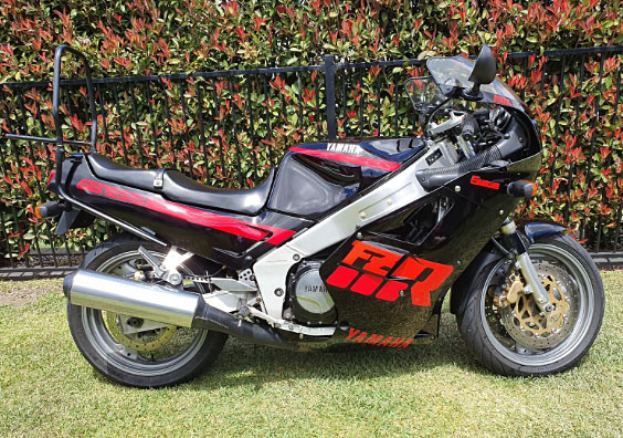 Yamaha FZR1000 1987