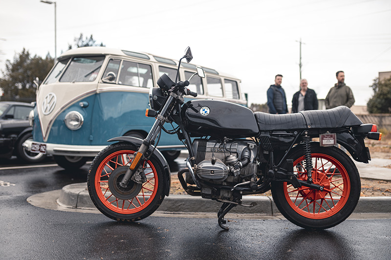 bmw r65 and VW Kombi