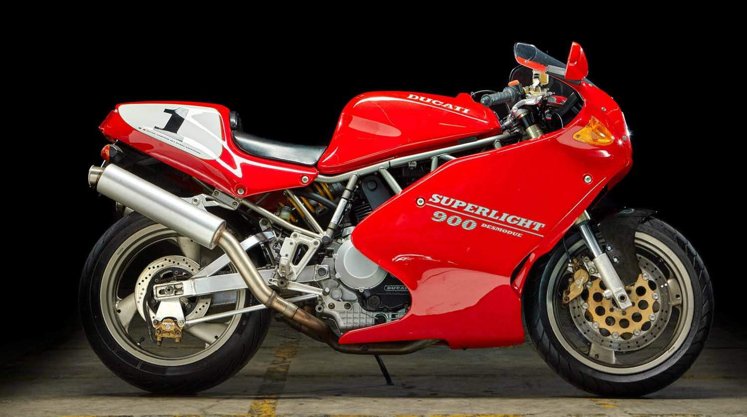 Ducati 900ss
              superlight