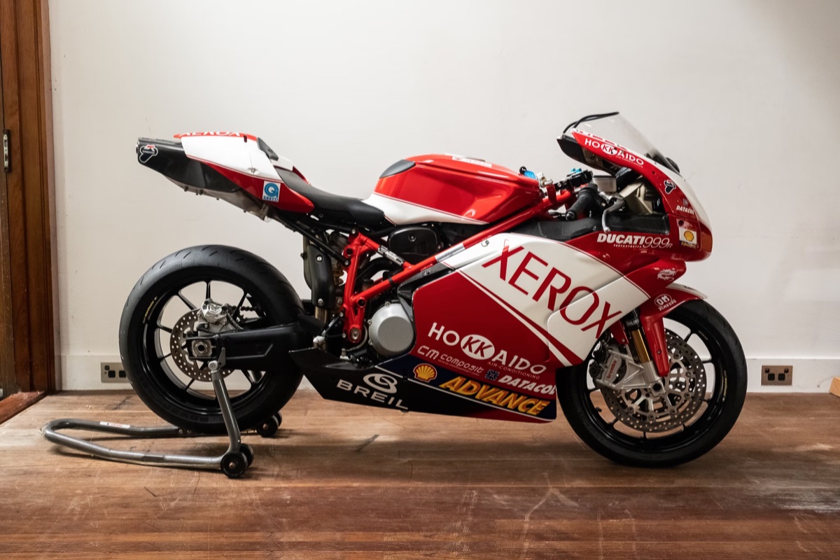 Ducati
              999R xerox
