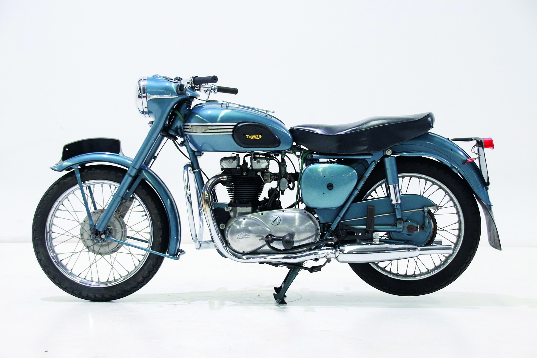 triumph thunderbird