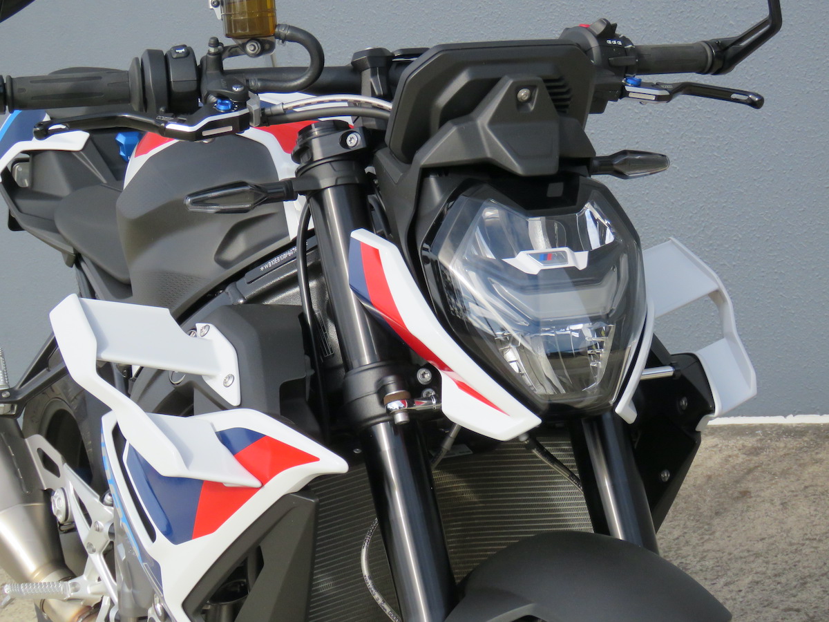 bmw m 1000 r