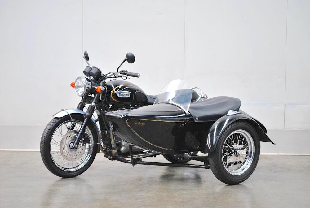 triumph
              sidecar