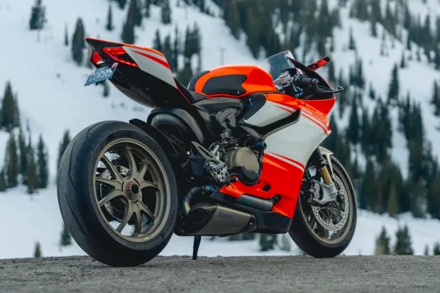 ducati
              1199