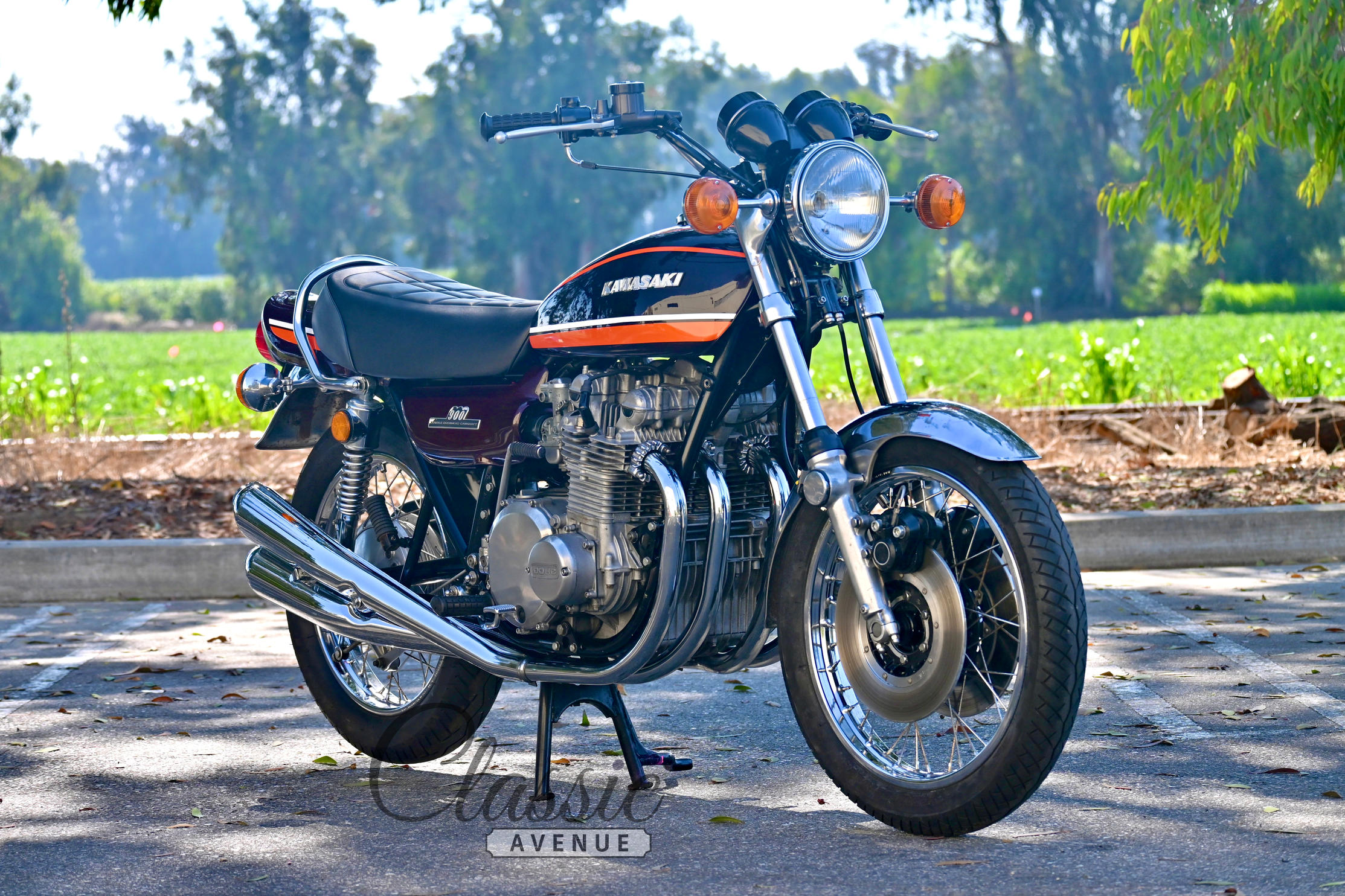 Kawasaki
              z1