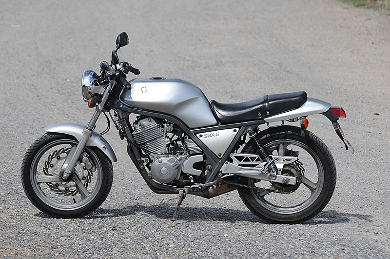 yamaha
              srx600