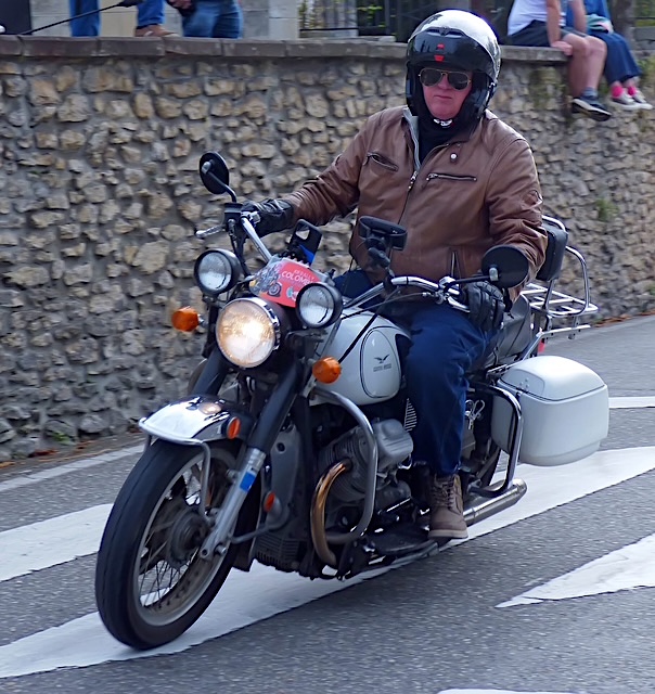 moto
              guzzi spain