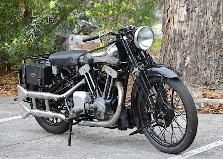 brough
              superior ss 100